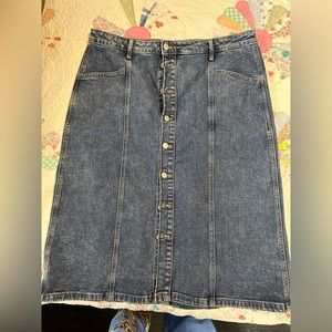 Old Navy Button front denim skirt